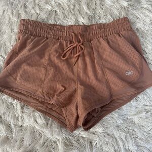 ALO Yoga Women's Taupe Athletic Shorts